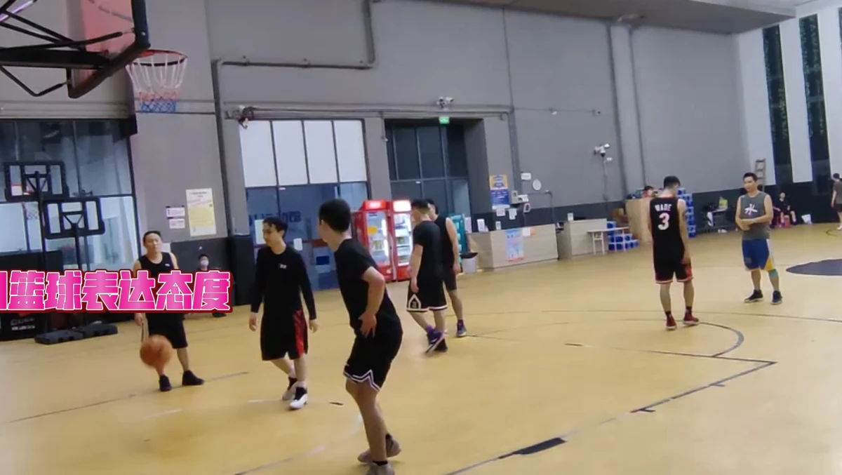 为什么篮球训练中的高压环境会影响表现?
